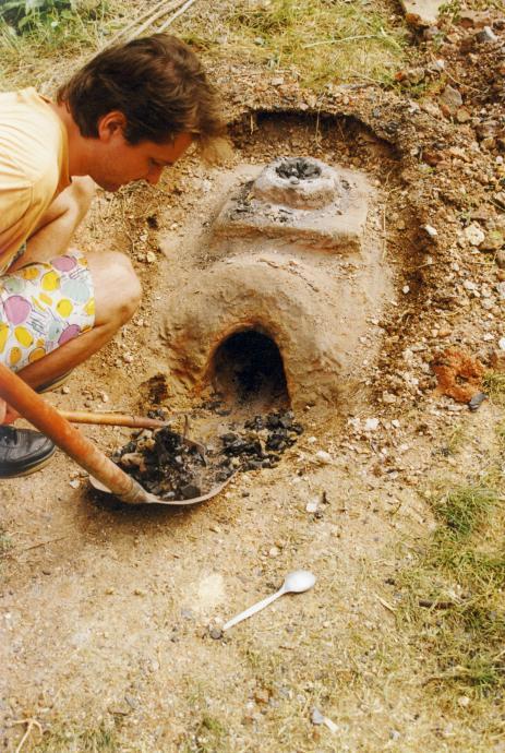 Stará huť u Adamova, 18. květen 2000, pokus o želechovickou pec - lžíce bude asi na to množství železa