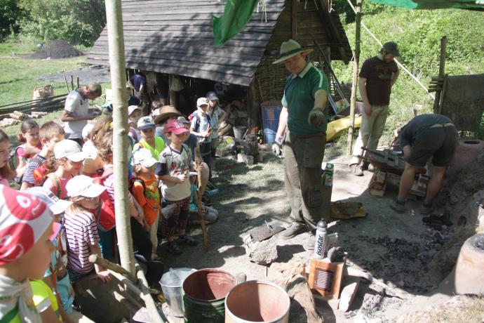 Stará huť u Adamova, květen 2012, kdyby neměl ten klobouk a flašku Isostar, tak by jeden řekl, že to snad ani není on! 